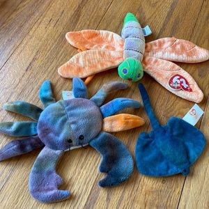 Beanie Babies lot of 3: Claude crab, Glow dragonfly, Teenie sting ray.